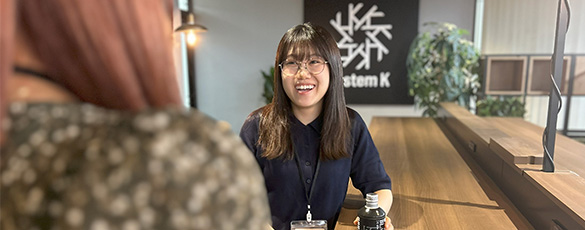 社員4